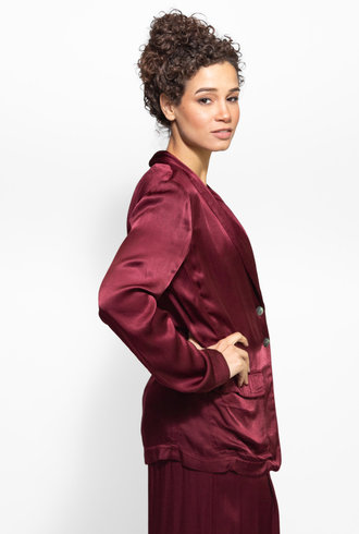 Raquel Allegra Shawl Blazer Wine