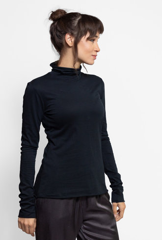 Raquel Allegra Long Sleeve Turtleneck Black