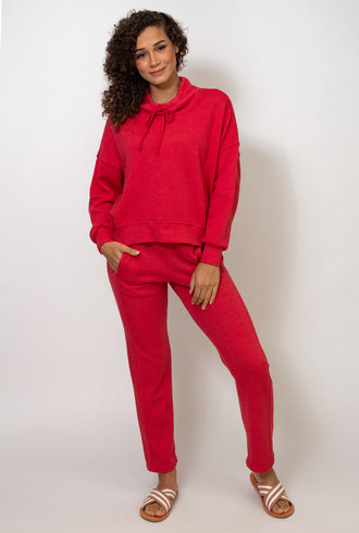 Xirena CHASE SWEATSHIRT CHERRY RED Alhambra Women s Clothing Boutique Seattle
