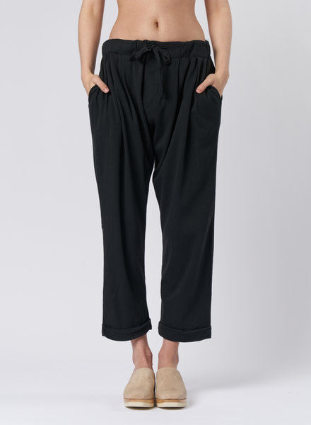 Raquel Allegra Dropped Crop Pant Black Jersey