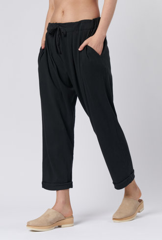 Raquel Allegra Dropped Crop Pant Black Jersey