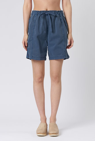 Xirena Wyatt Short Washed Blue