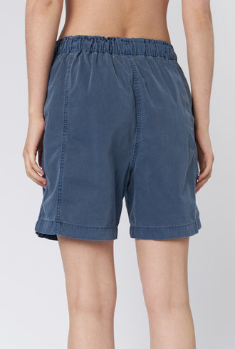 Xirena Wyatt Short Washed Blue