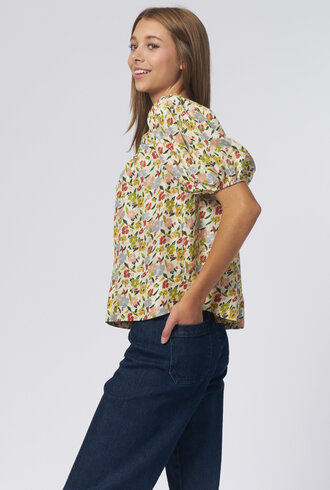 The Great The Bungalow Top Petals Floral