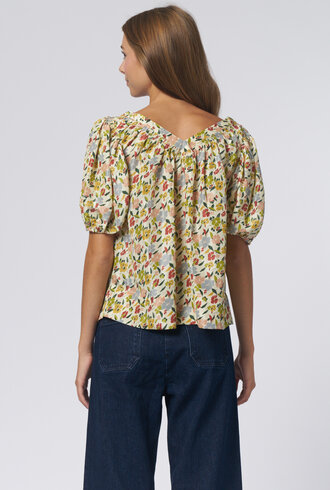 The Great The Bungalow Top Petals Floral