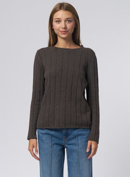 MJW. Round Neck Pullover Dark Brown