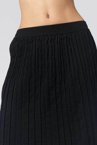 MJW. Pleated Skirt Black