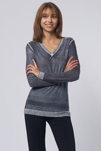Kokun Over Dye Perfect V Neck Charcoal