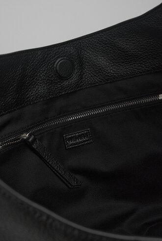 WE-AR4 The H Hobo Black