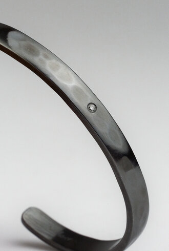 Sarah McGuire Hammered Heavy Wink Cuff