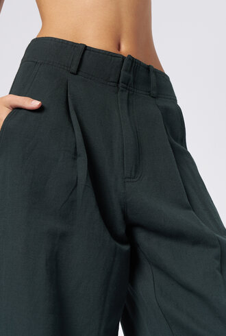 Apiece Apart Bari Crop Trouser Forest