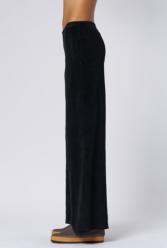 Xirena Mavis Sweatpant Black