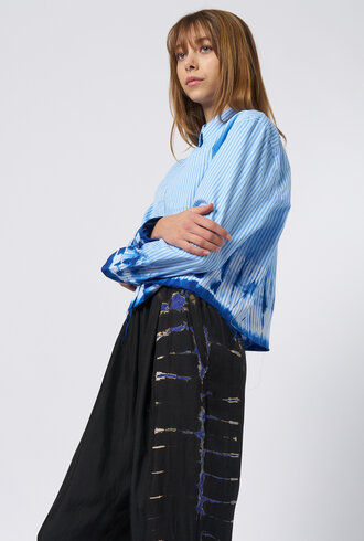 Raquel Allegra Cropped Painter Shirt Blue