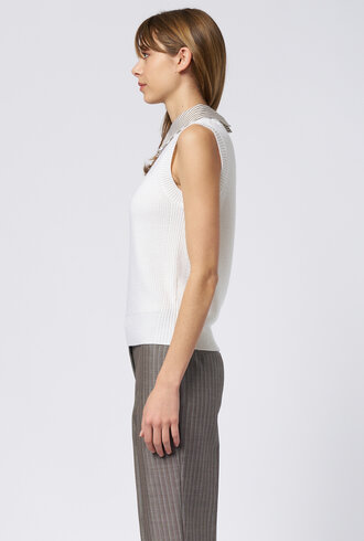 WE-AR4 The School Vest Ivory Multi
