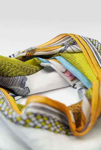 Inouitoosh Oblong Des Rives Et Des Rives Scarf Multico