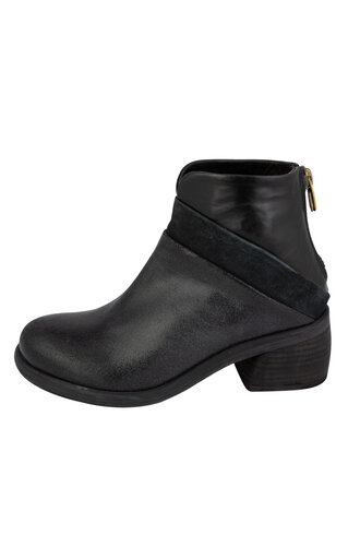 P. Monjo Two Textured Boot Black