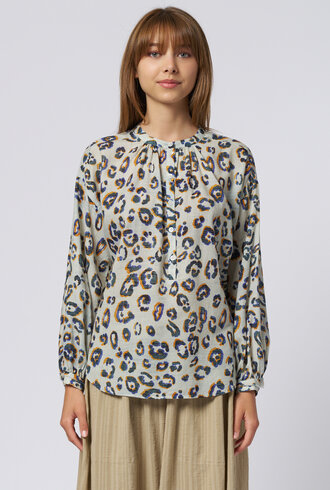 Raquel Allegra Dee Blouse Blue Leopard