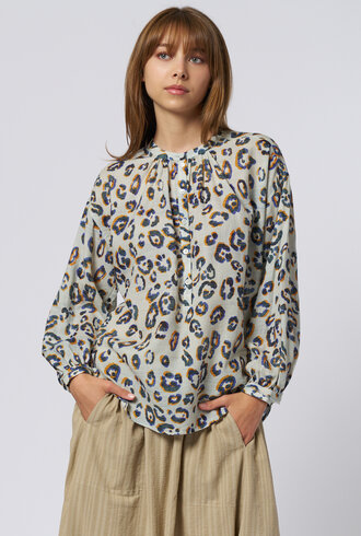 Raquel Allegra Dee Blouse Blue Leopard