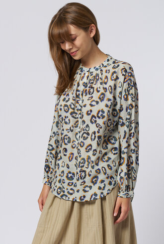Raquel Allegra Dee Blouse Blue Leopard