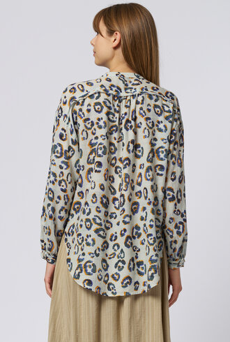 Raquel Allegra Dee Blouse Blue Leopard