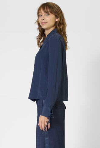 WE-AR4 The 20s Blouse Navy