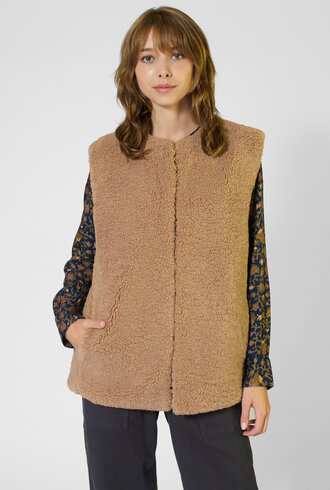 Xirena Thea Vest Teddy Brown
