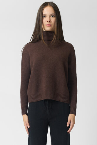 Kujten Tila Funnel Neck Sweater Chestnut