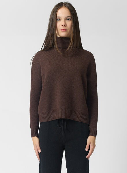 Kujten Tila Funnel Neck Sweater Chestnut