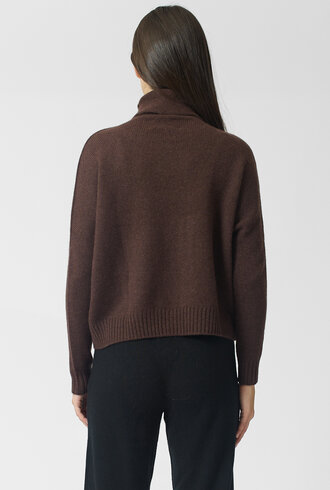 Kujten Tila Funnel Neck Sweater Chestnut