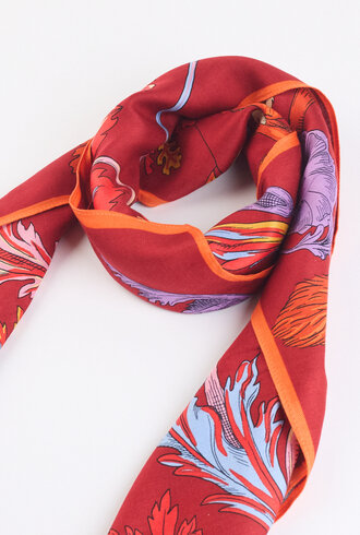 Inouitoosh Square Rococo Red