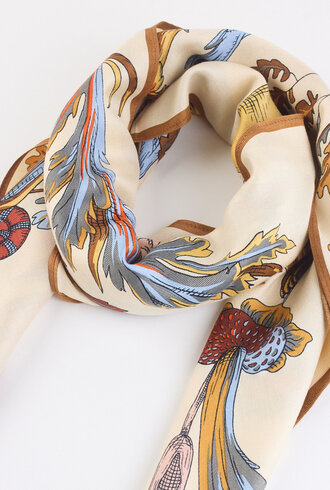 Inouitoosh Square Rococo White