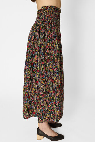 The Great The Canary Skirt Garland