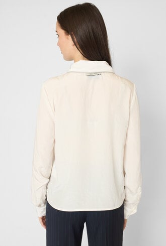 WE-AR4 The Studio Blouse White