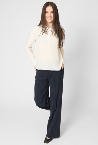 WE-AR4 The Studio Blouse White