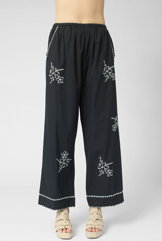 The Great  Weekend Pant Hanky Embroidery Black
