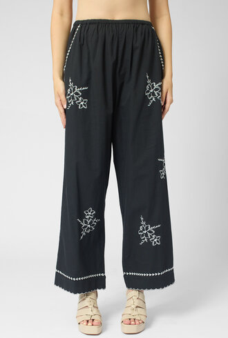 The Great  Weekend Pant Hanky Embroidery Black