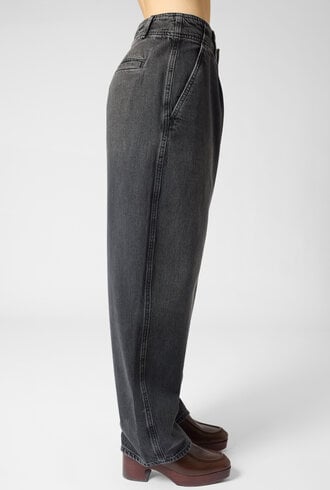 Apiece Apart Bari Jean Faded Black