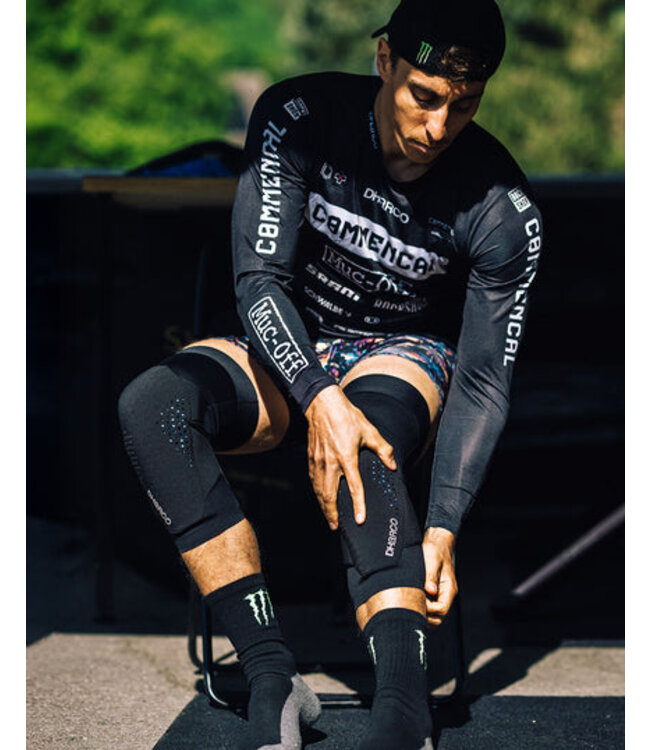 Dharco Gravity Knee Pad