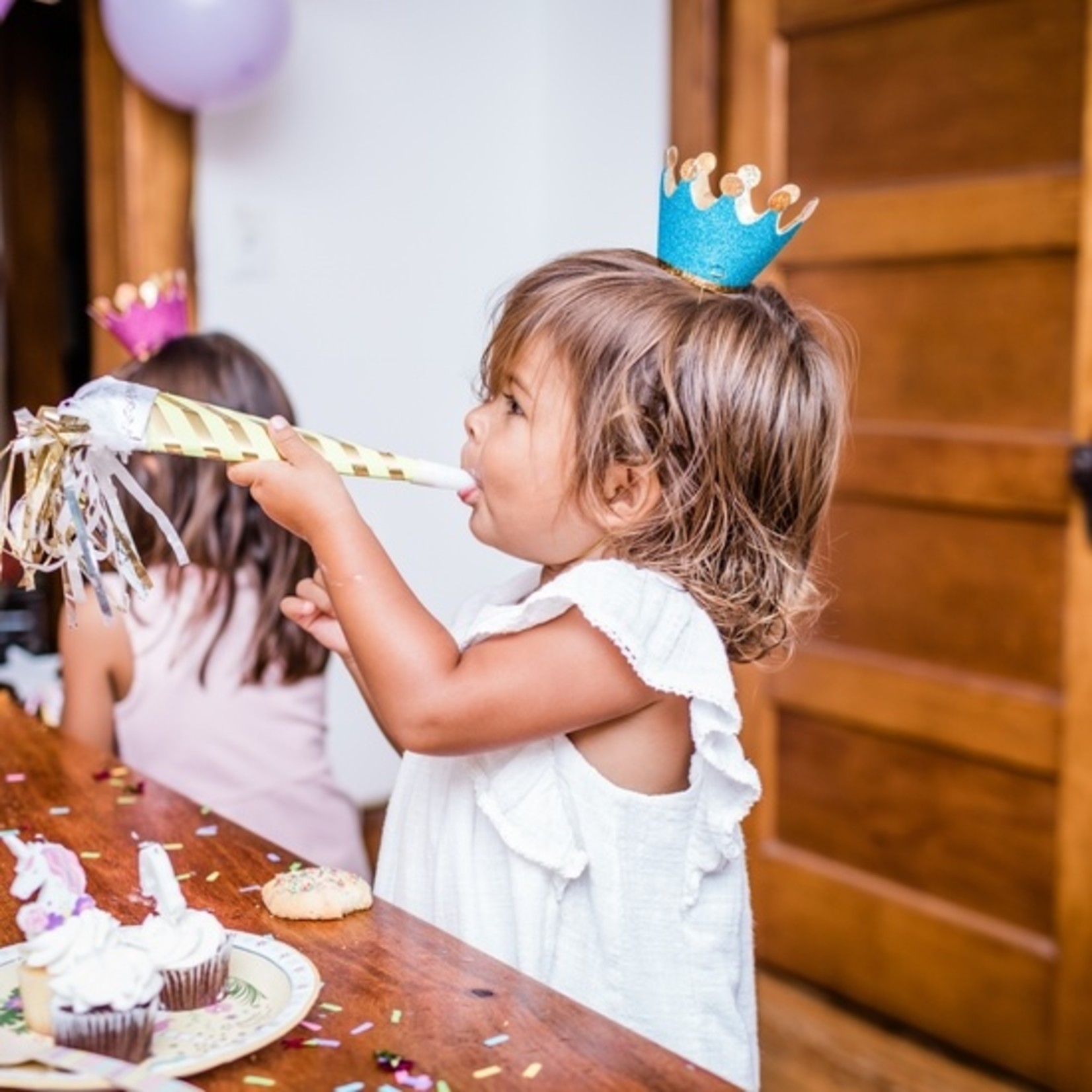 Party Partners Design Colorful Mini Crowns