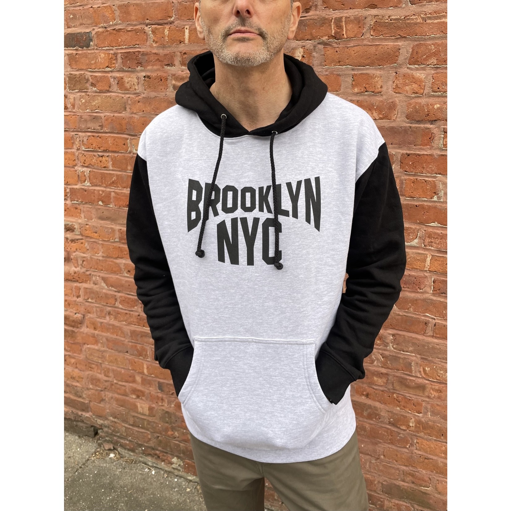 NEW YORK, N.Y. HOODIE