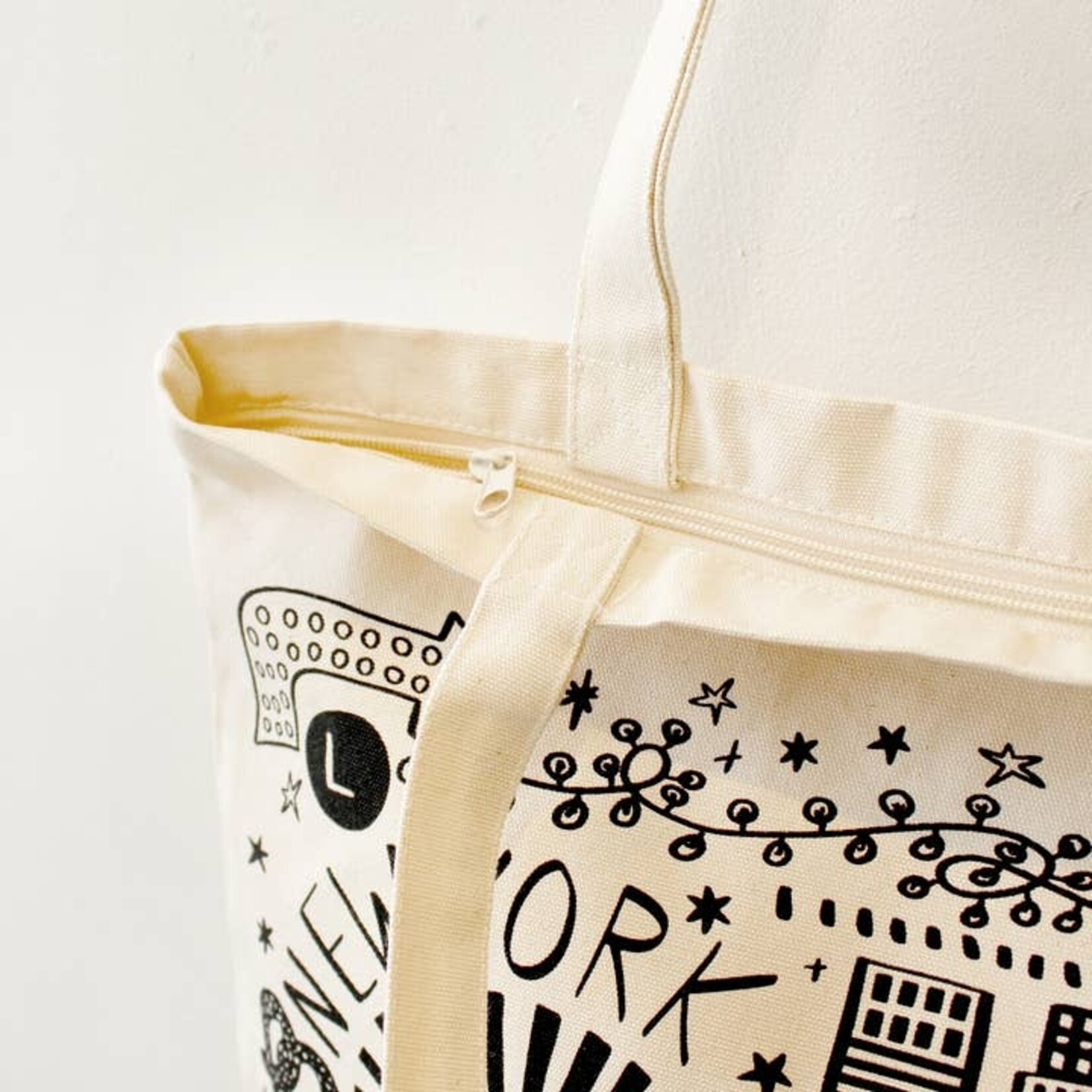 Calhoun & Co. New York Tote with Zipper Closure