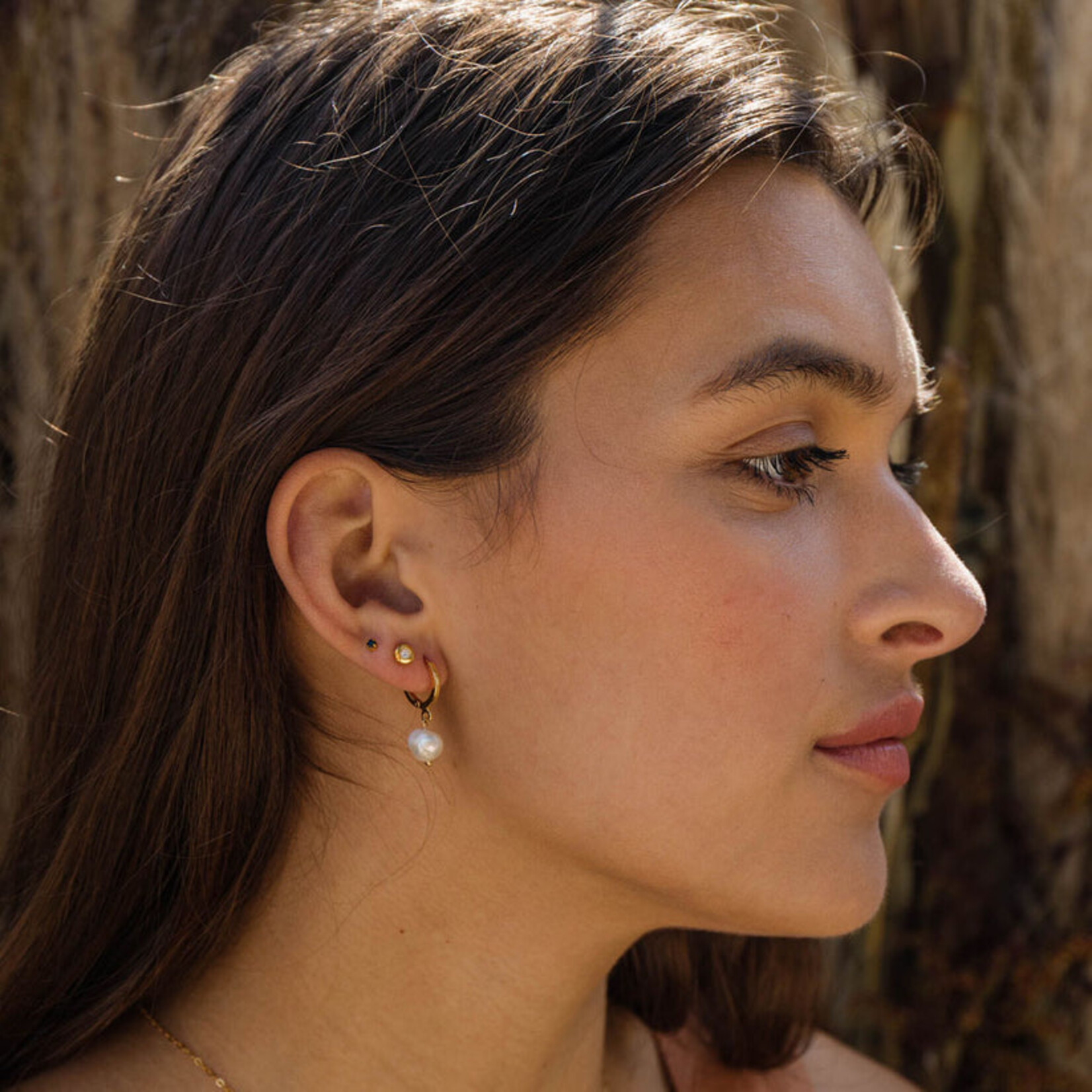 A Mano Pearl Huggie Hoops