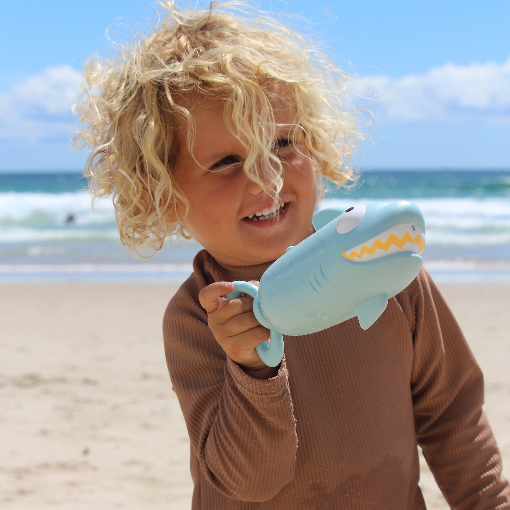 Sunnylife Shark Water Squirter