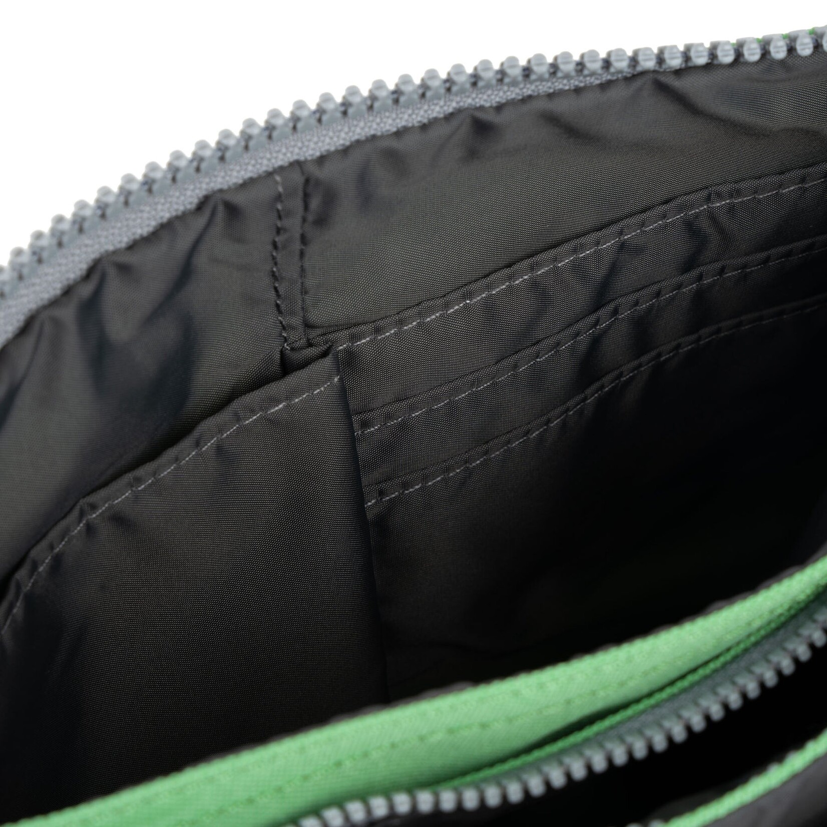 ori Carnaby Crossbody XL in Peppermint