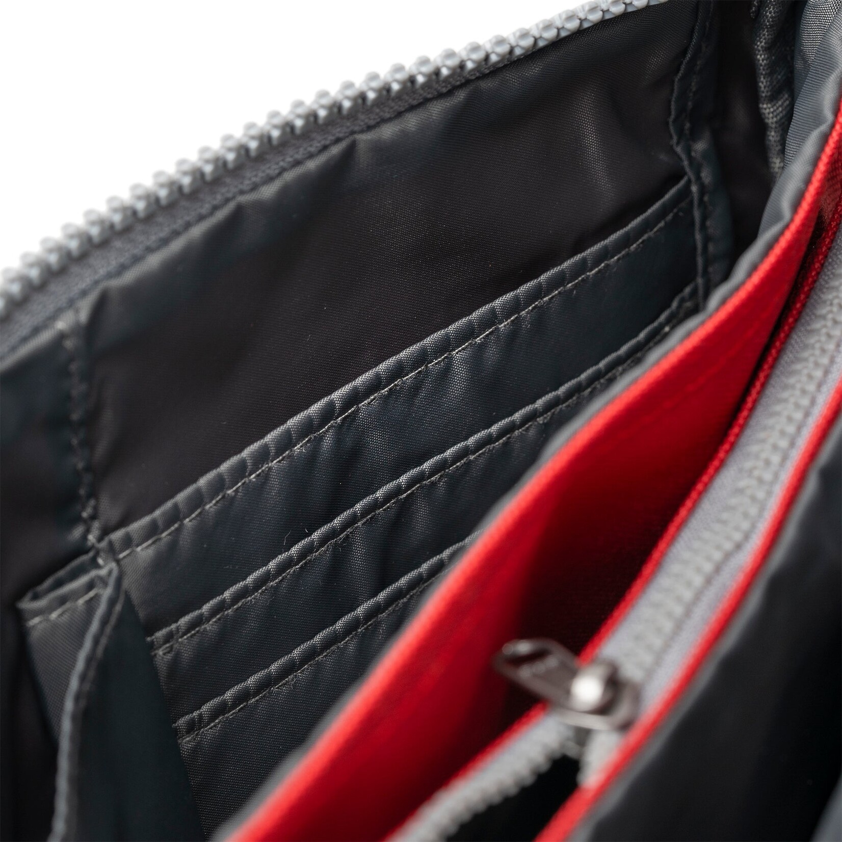 Carnaby XL Crossbody in Mars Red