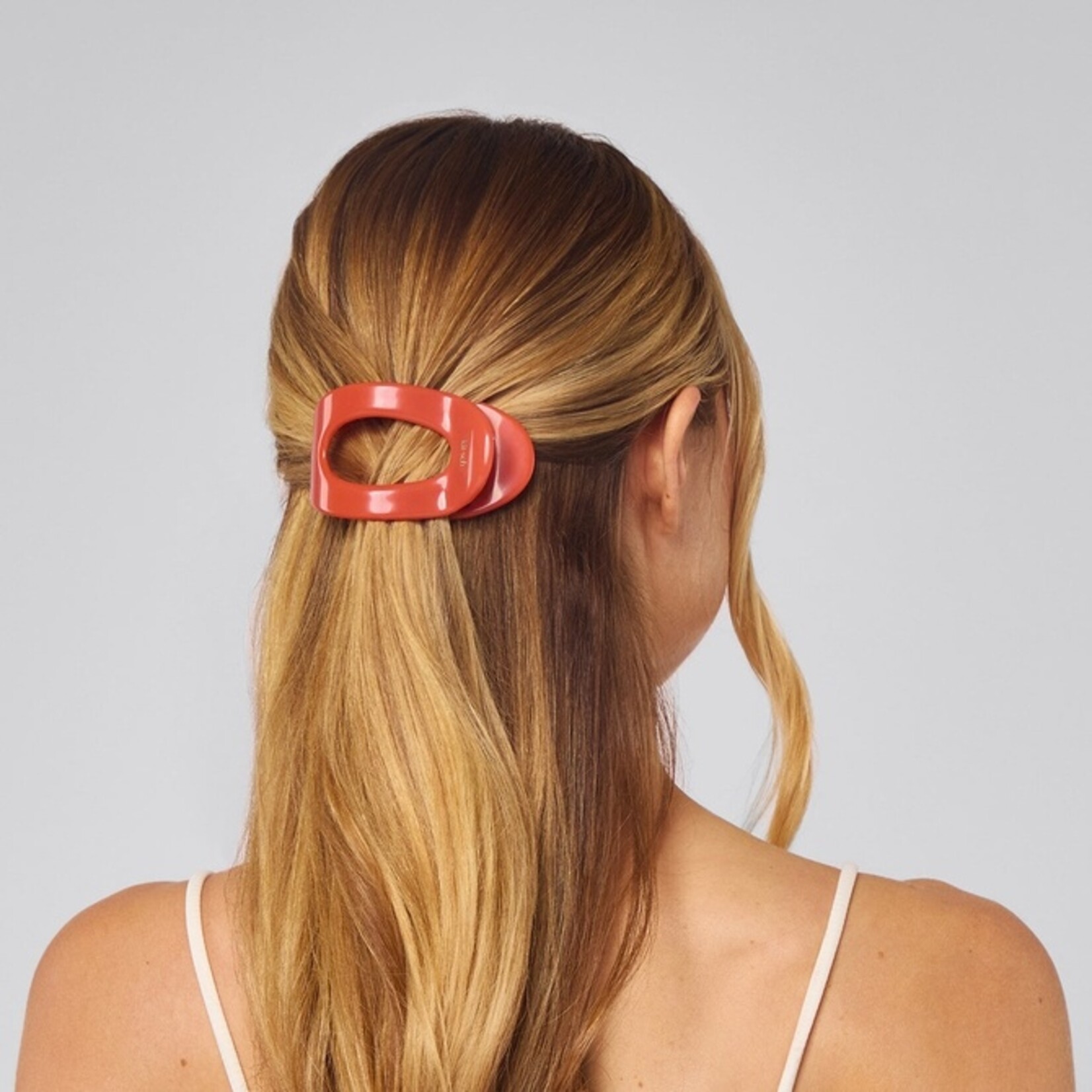 Kitsch Flat Cloud Clip in Cherry