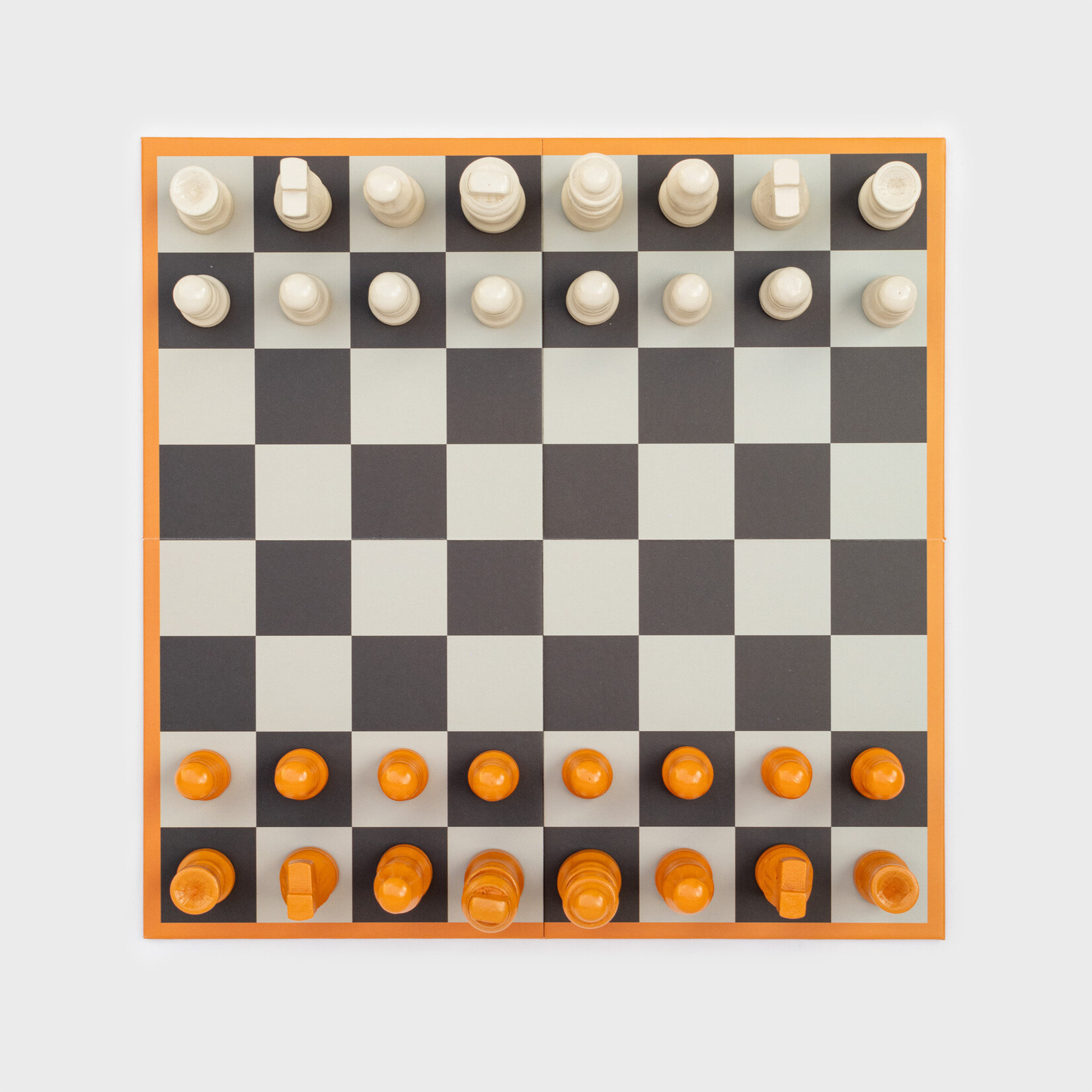 Suck UK Chess Set
