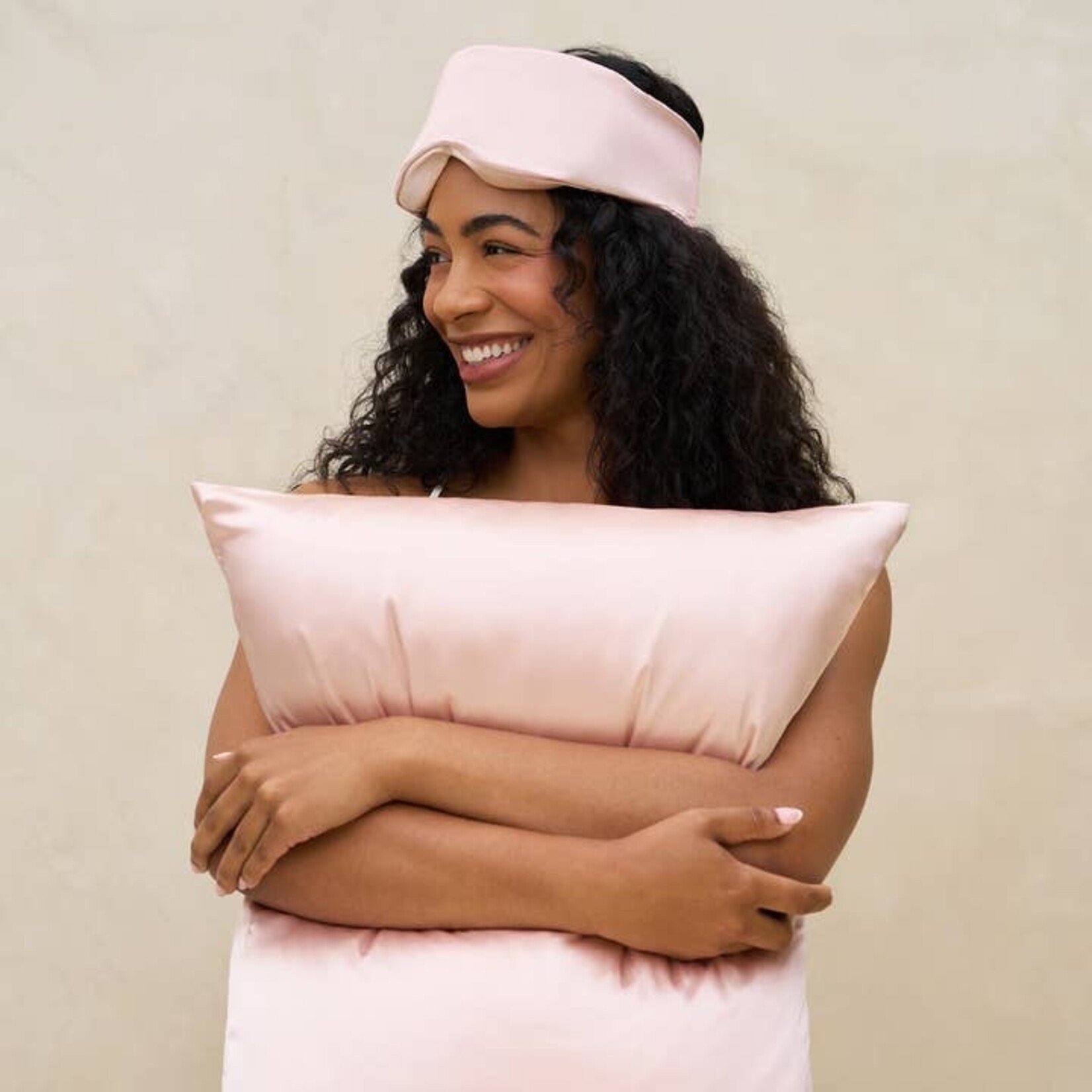 Kitsch Contour Pillow Eye Mask in Blush