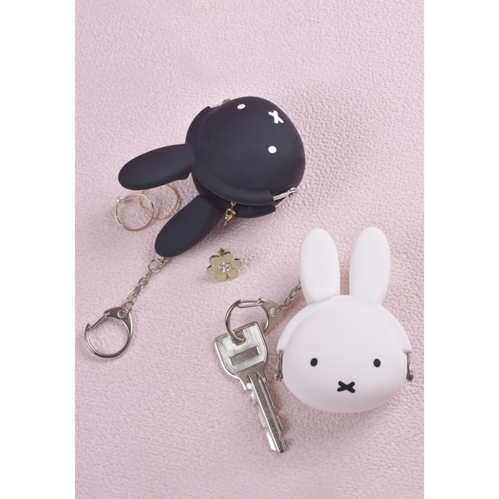 Clever Idiots Inc. Pochi Miffy