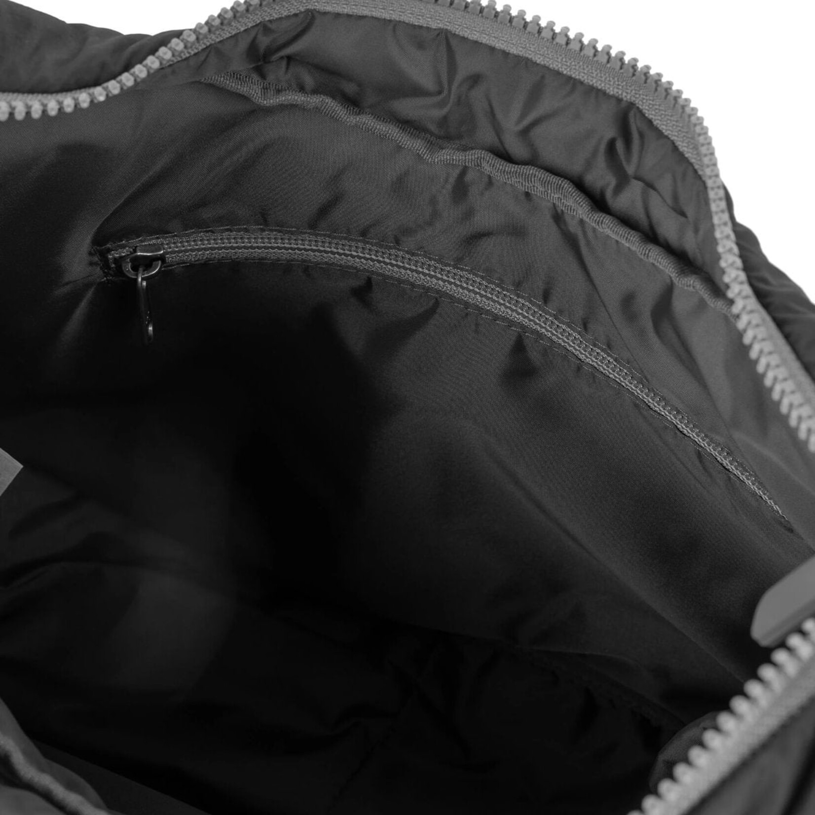 ori Belsize Medium Taslon in Black